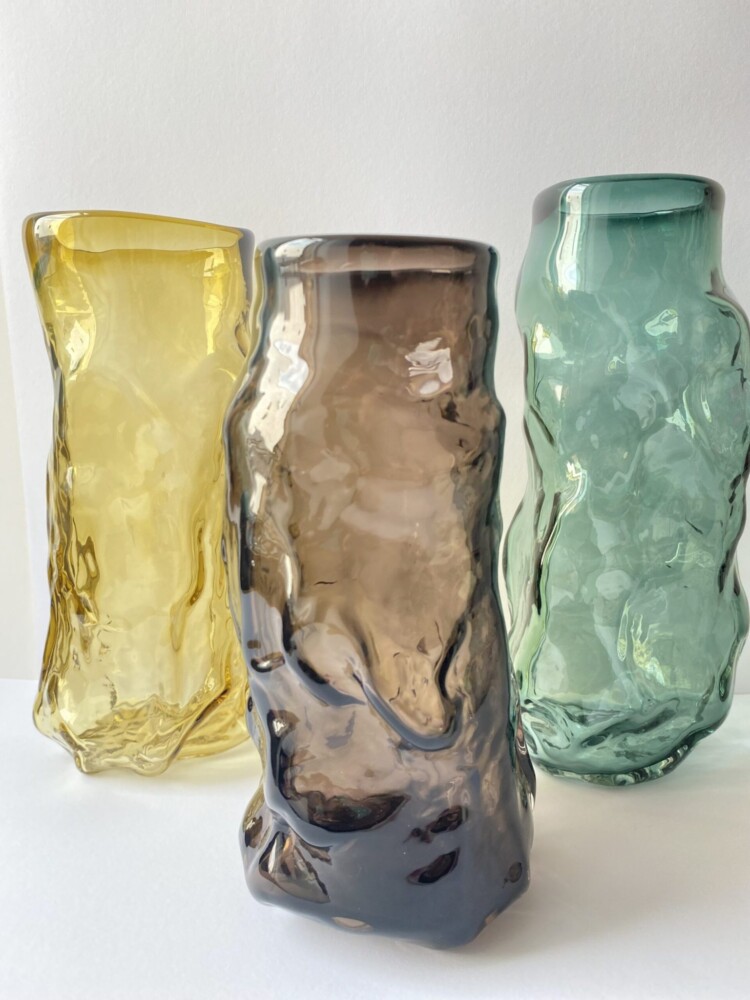 mundgeblasene Lockenvase in transparentem Bernstein von maie retpen