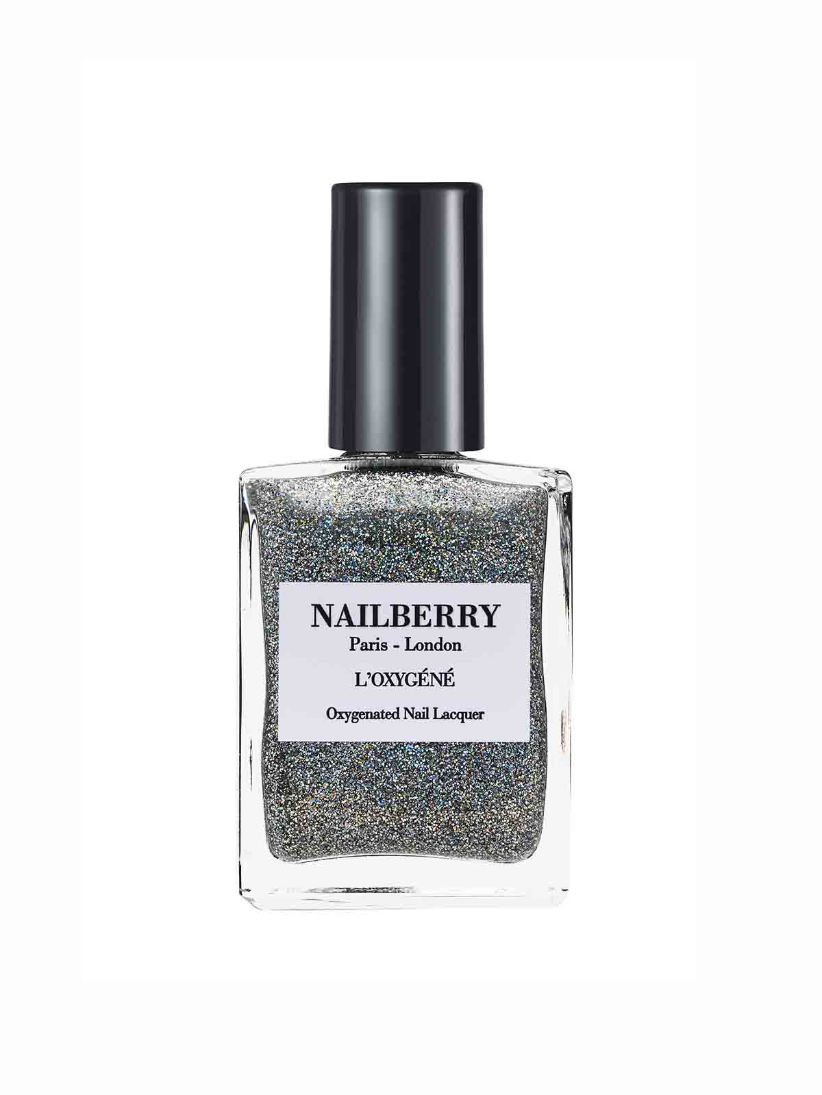 Nagelbeere Nagellack vegan und nicht an Tieren getestet. Mantel Kosmetik mit Glimmer