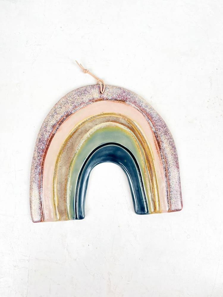 Keramik-Regenbogen aus molliger Birke - Wand hängend