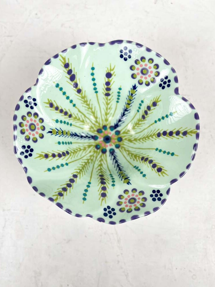 Keramikschale aus der Machaba-Serie des Töpfers in Pastellfarben mit Mustern