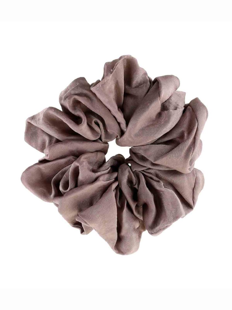 von Isabella Scruncies in Taupe