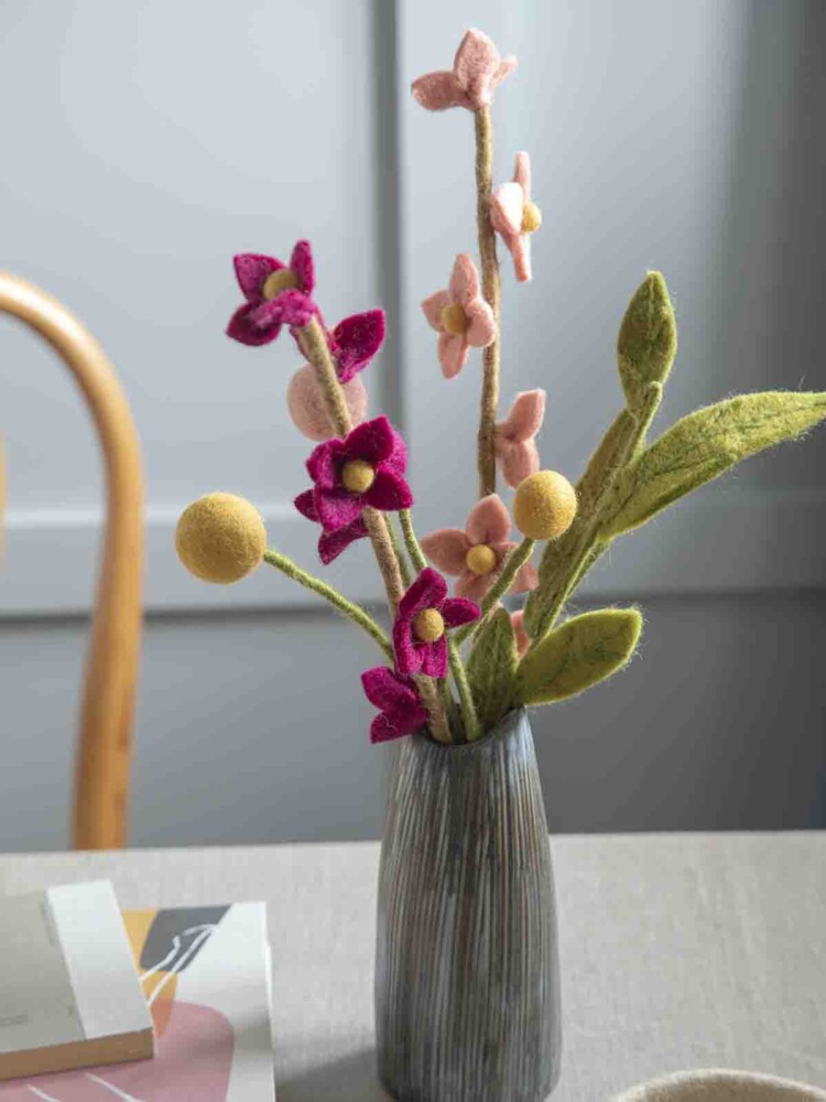 Creme und Sif fühlte Blumen