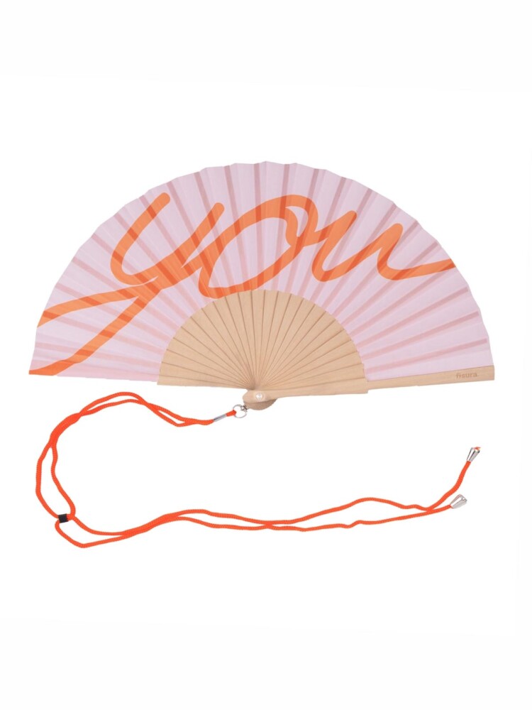 Fan in Papier mit lustigen Aussagen in Ihrer Tasche zu tragen