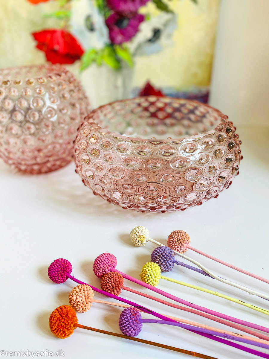 Anna von Lipa Schale in einem Stickglas 24 cm in rosa