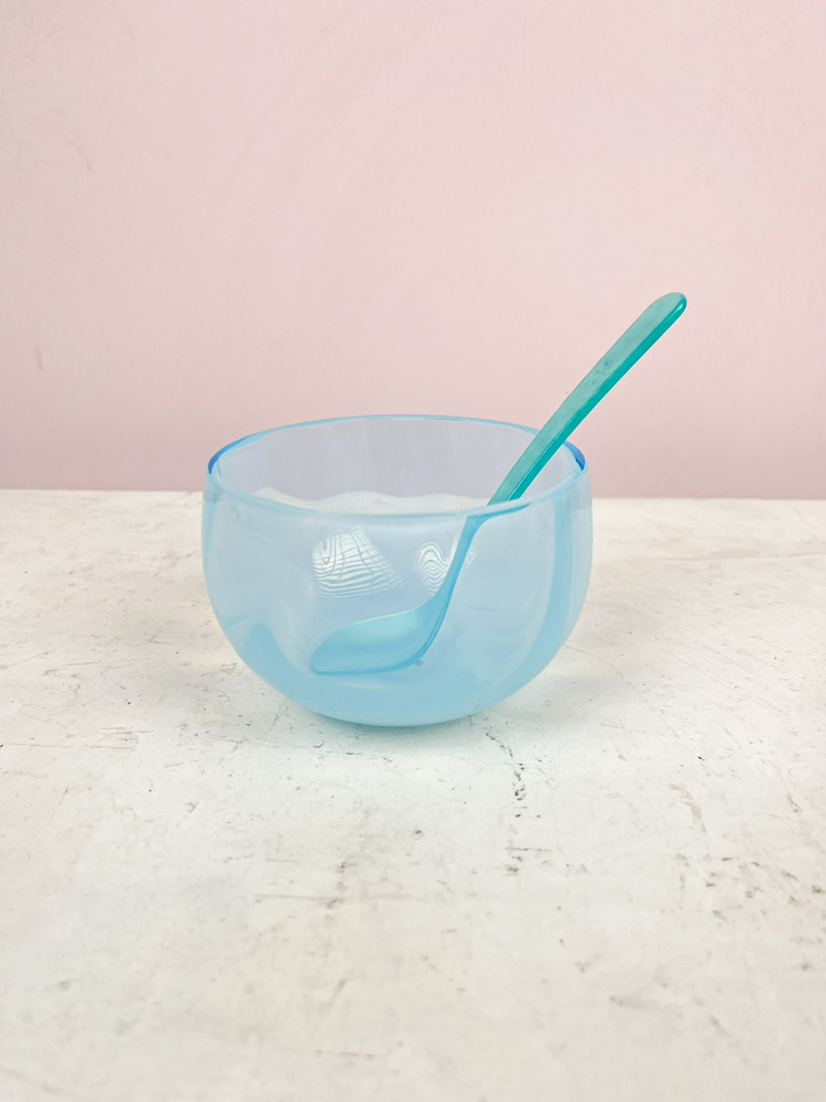 Anna von Lipa wirbel opal pastellblau tapas bowl _web