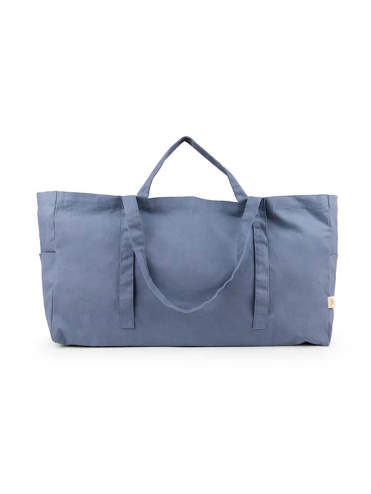 über große Leinwandtasche in blau