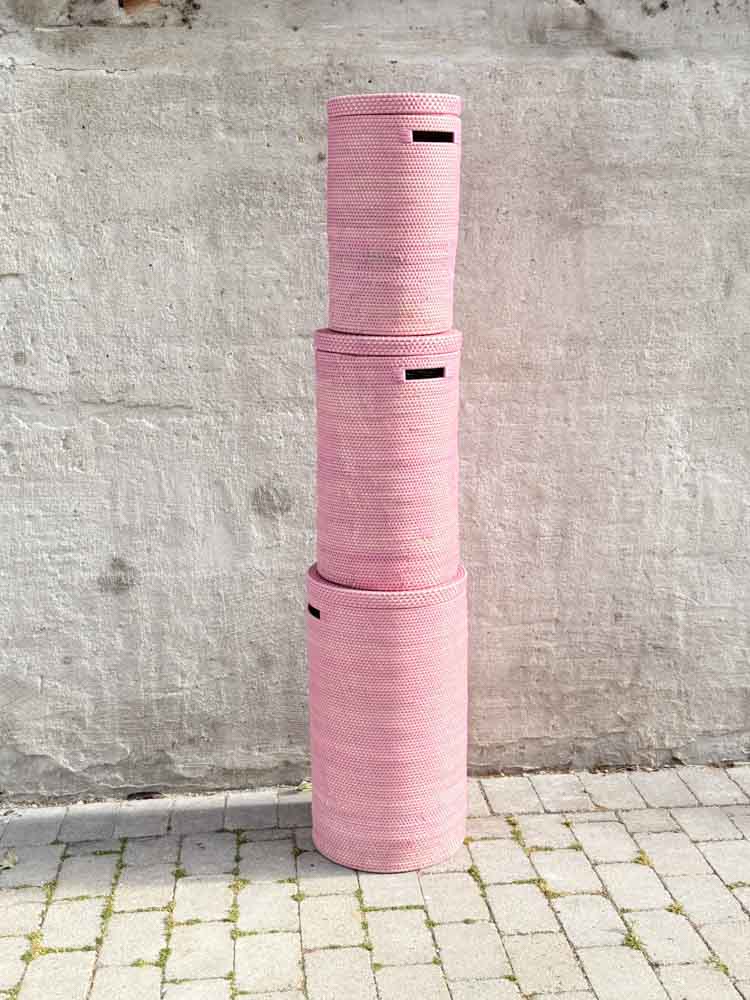 Maske Endtopf Körbe mit Deckeln in rosa, klein, mittel und groß