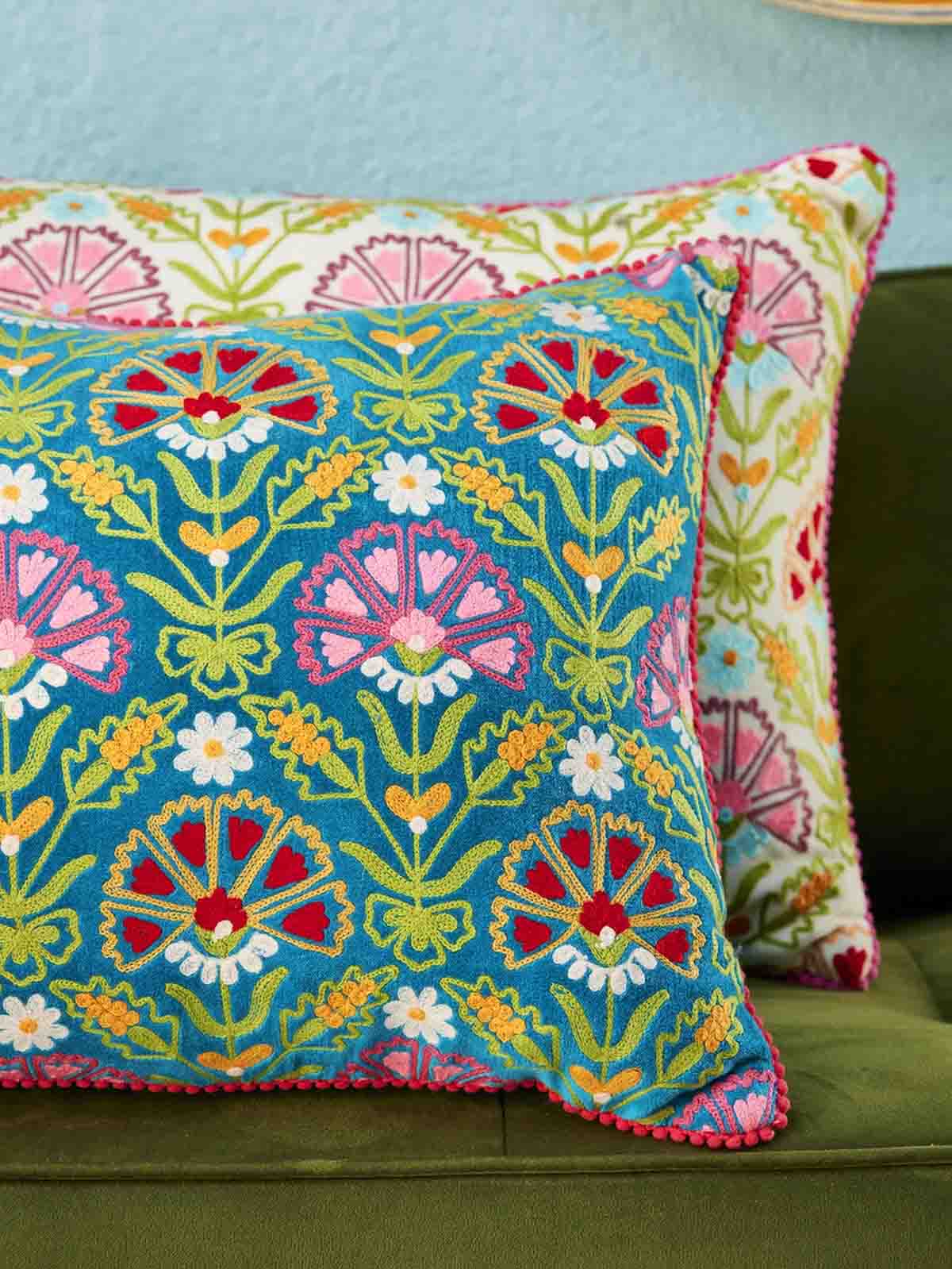 Kissen kaasni Creme mit Blumen