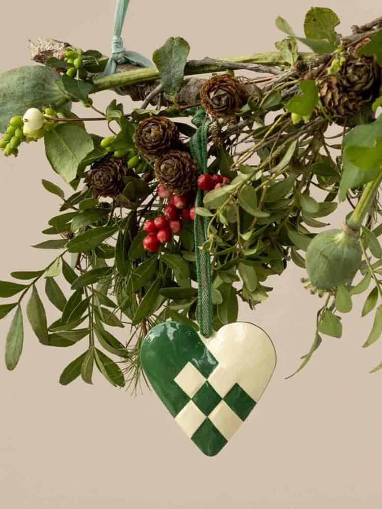 Metallornament - Großes geflochtenes Herz in grün