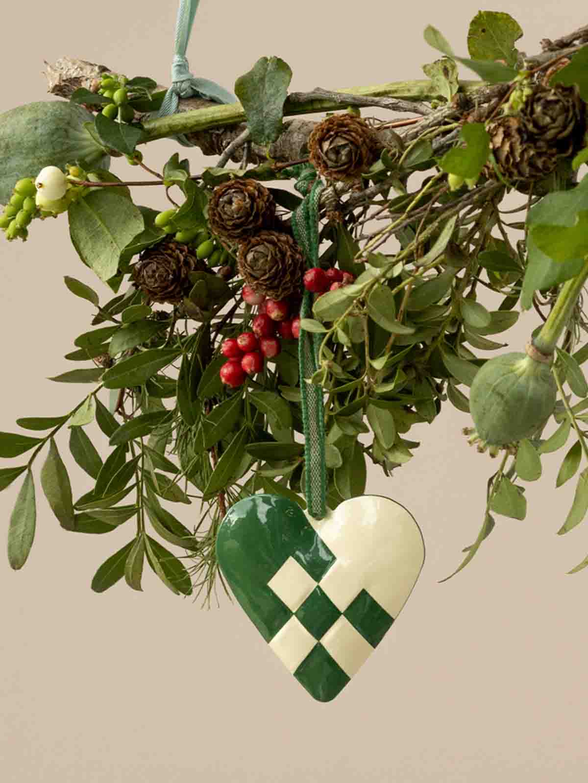 Metallornament - Großes geflochtenes Herz in grün