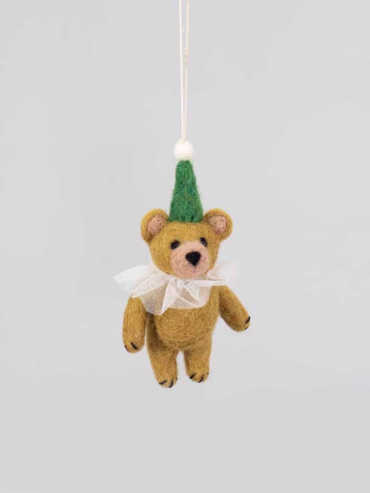 Decke Ornament - Bär mit grünem Hut