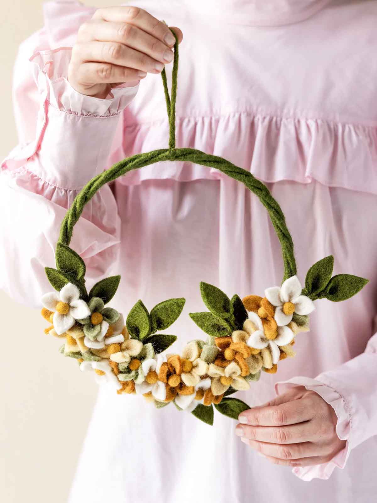 Roggen des unteren Kranzes sif Wolle Ornamente für Ostern -