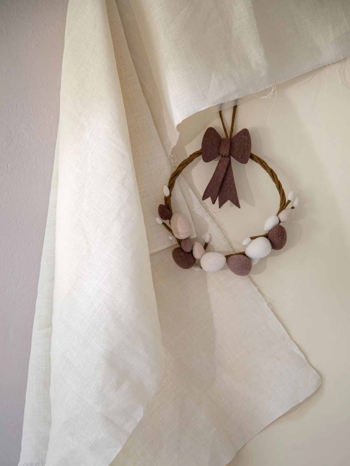 kry og sif woolen Ornamente für Ostern - Eierkranz