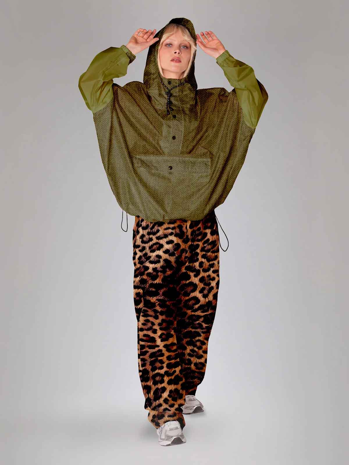 regenkiss anorak aus recyceltem Kunststoff und 100% wasserdicht