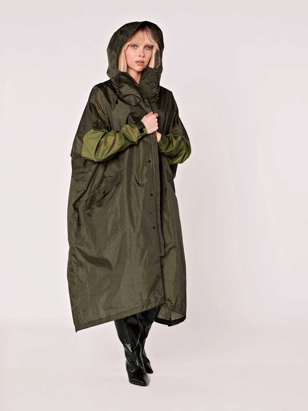 Rainkiss langer Regenmantel aus recyceltem Kunststoff aus dem Meer und 100% wasserdicht