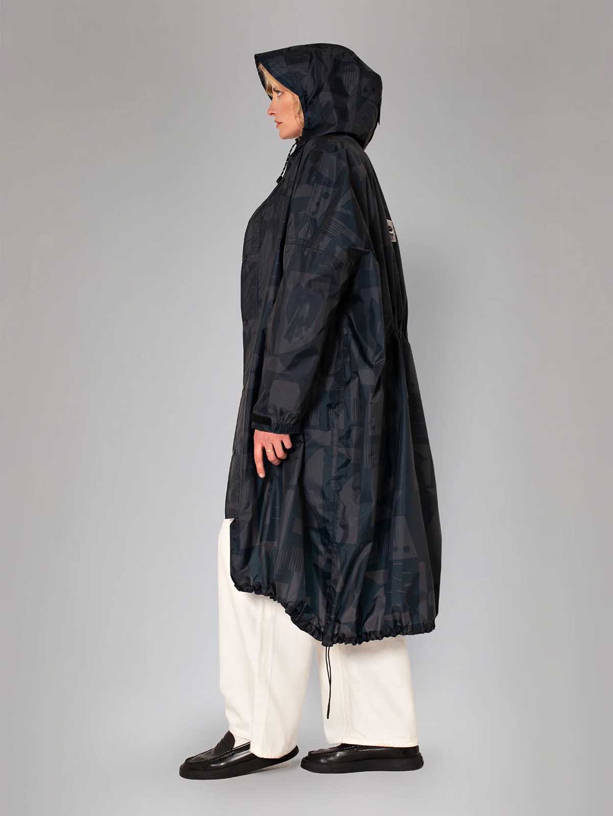 Rainkiss langer Regenmantel aus recyceltem Kunststoff aus dem Meer und 100% wasserdicht