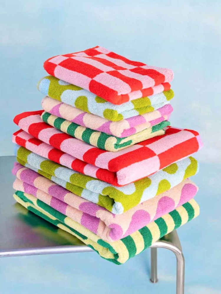 Spanische Tarta Gelantina Handtücher, bunte und gemusterte Handtücher aus Remix von Sofia.