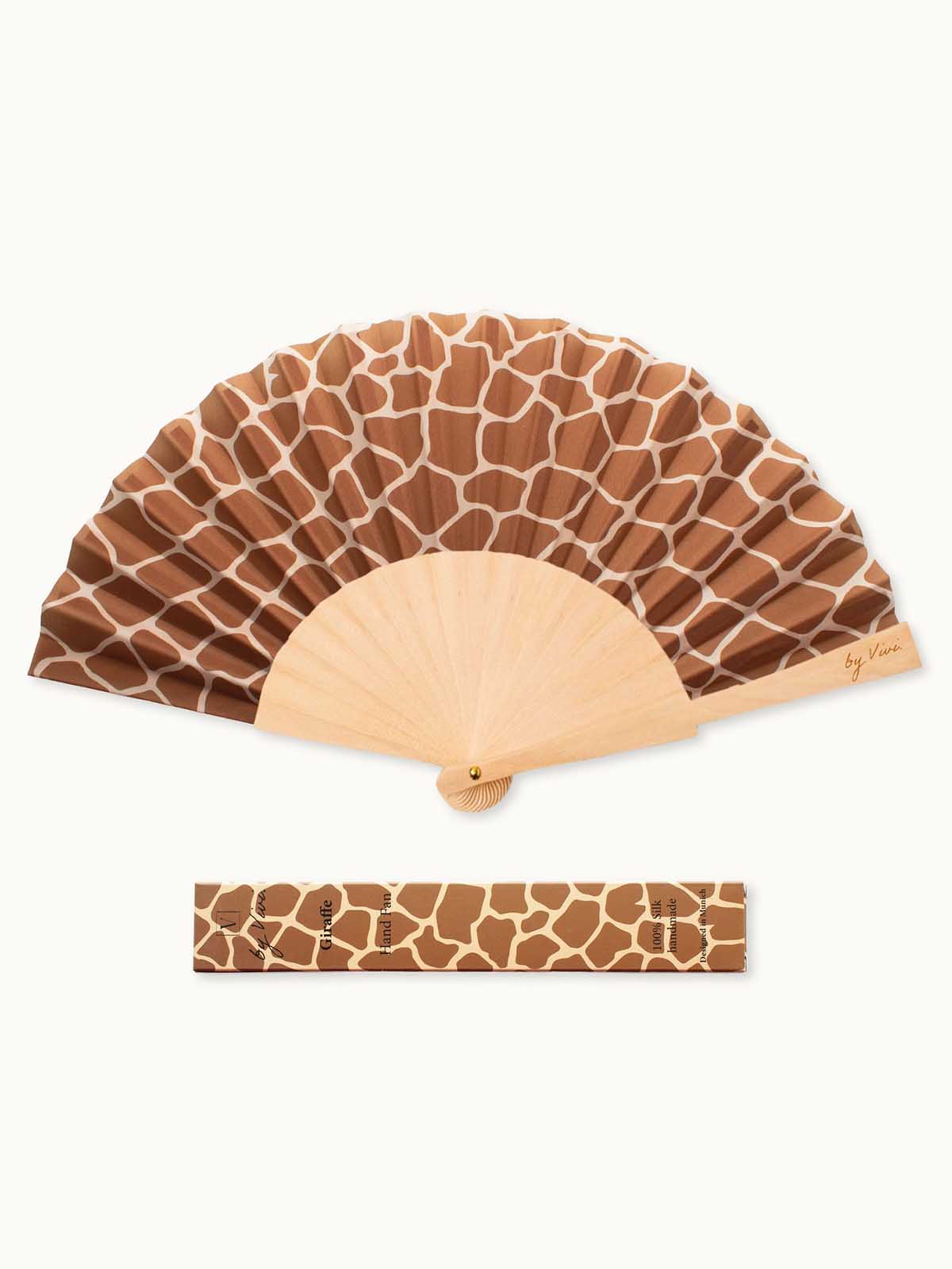 Fan aus Holz und veganer Seide – "Giraf"