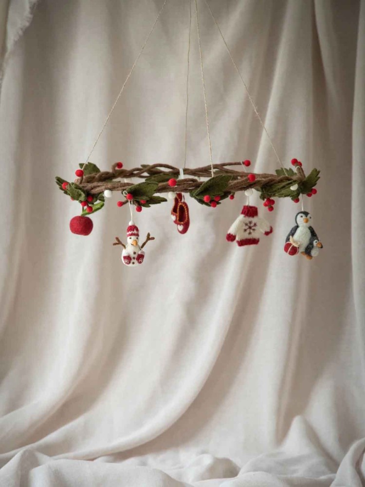 Gry & Sif - Weihnachtsbaum mit Stickerei - Bild 4