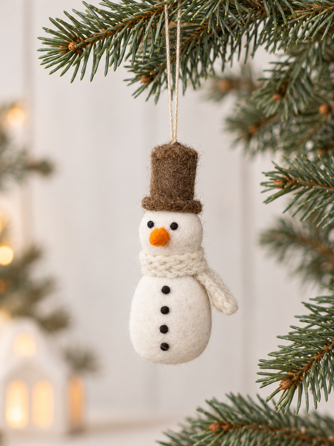 Schneemann mit braunem Hut